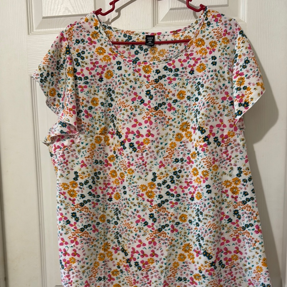 SHEIN Multicolor Floral Top